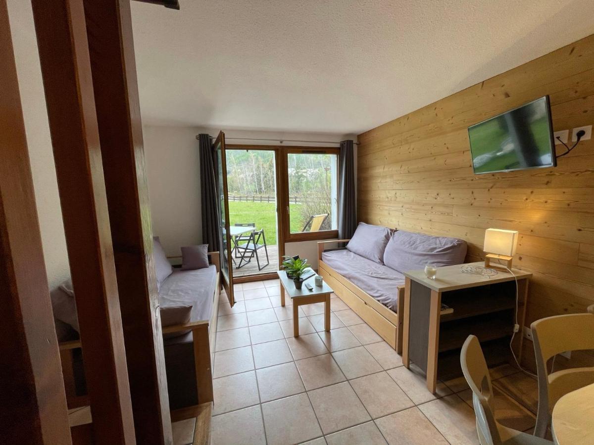 לה סאל-לס-אלפ Les Chalets Du Jardin Alpin מראה חיצוני תמונה