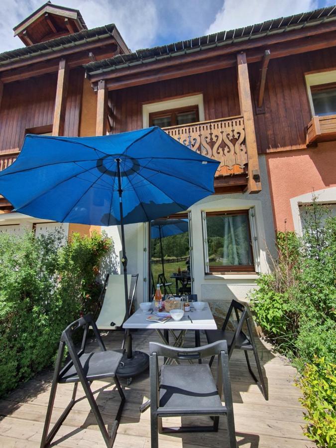 לה סאל-לס-אלפ Les Chalets Du Jardin Alpin מראה חיצוני תמונה