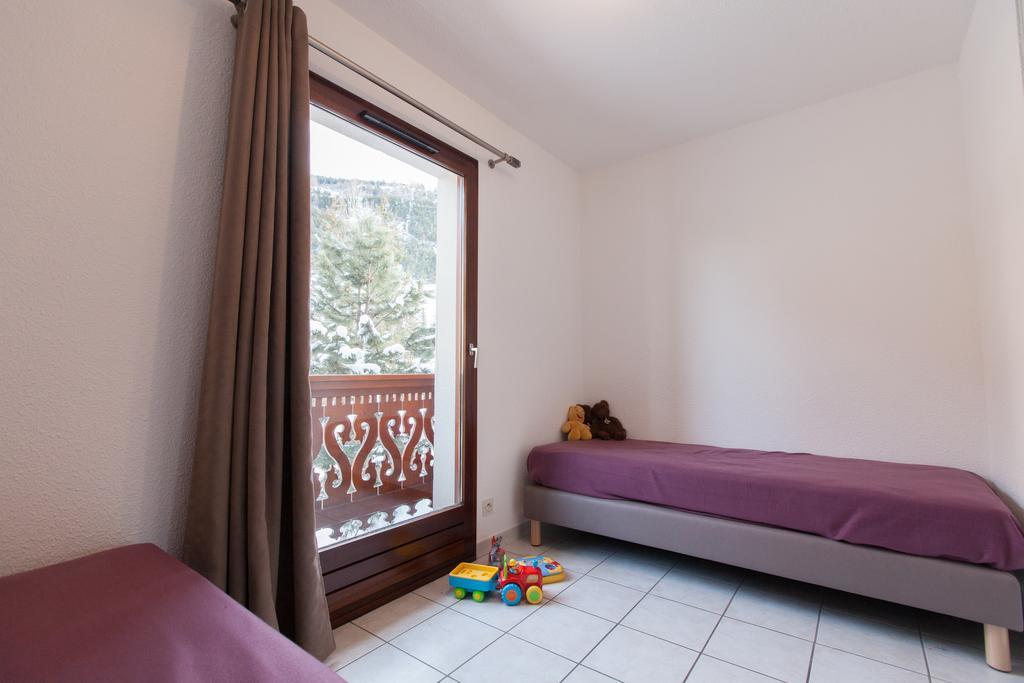 לה סאל-לס-אלפ Les Chalets Du Jardin Alpin חדר תמונה